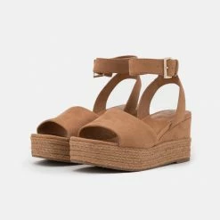 Call It Spring LILLIAN - Platform Sandals - Light Brown -Call it Spring Shop 0a03bde71337460a9f79e726e57febbd