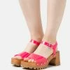 Call It Spring VEGAN SPINNEY - Clogs - Bright Pink -Call it Spring Shop 200d805727ef4ccba87cc2e3f21dc4bf