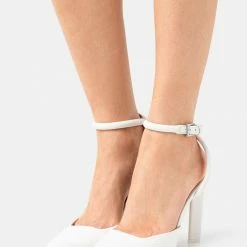 Call It Spring KHELANI - High Heeled Sandals - White