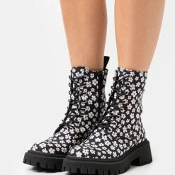 Call It Spring TRAILBLAZE - Platform Ankle Boots - Black/white