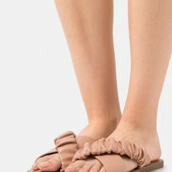 Call It Spring VEGAN SCRUNCHEE - Mules - Light Pink