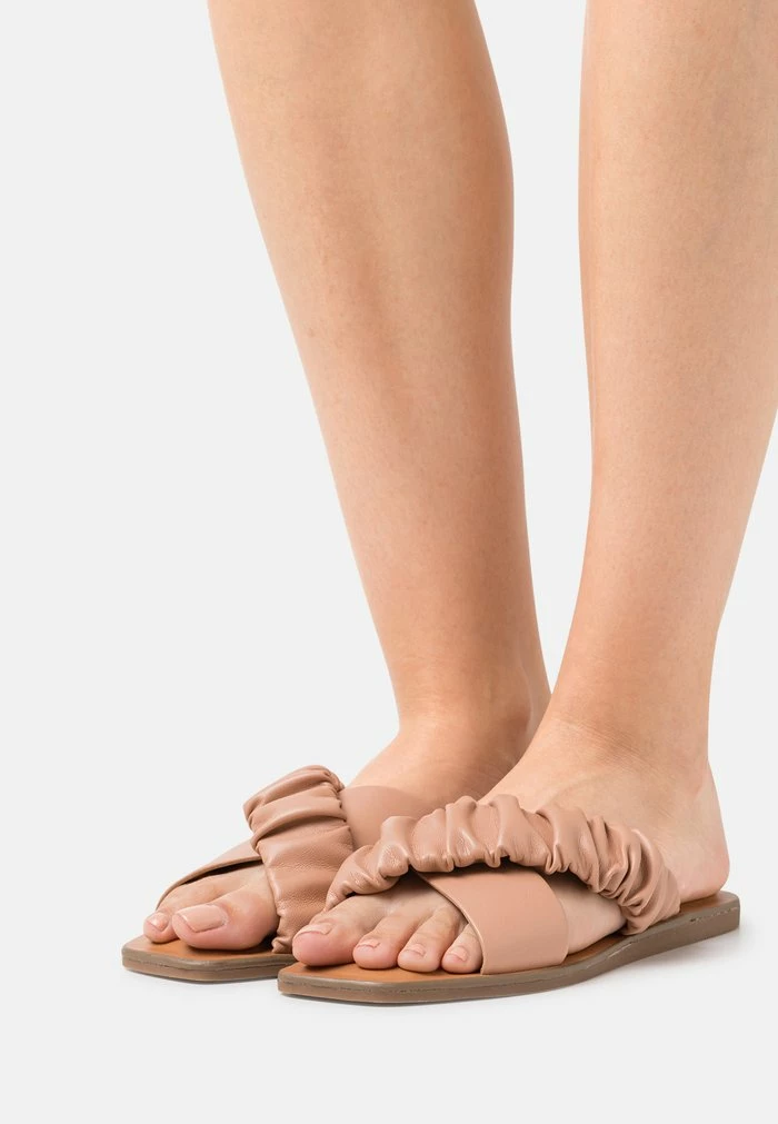 VEGAN SCRUNCHEE - Mules - light pink Call It Spring VEGAN SCRUNCHEE - Mules - Light Pink -Call it Spring Shop fa415196c2174af0bfb8b02e72e76c87